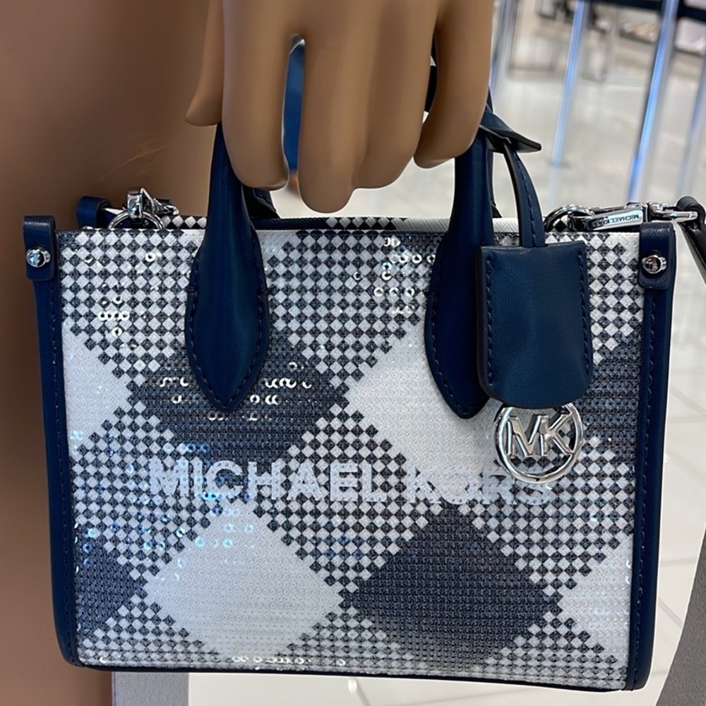Michael Kors Mirella Extra-Small Logo Crossbody XBODY Shopper Bag
Navy
NWT